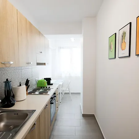 Vitan Central Oasis ---Free Secured Private Parking---Self Check-In-- Bucharest Room photo