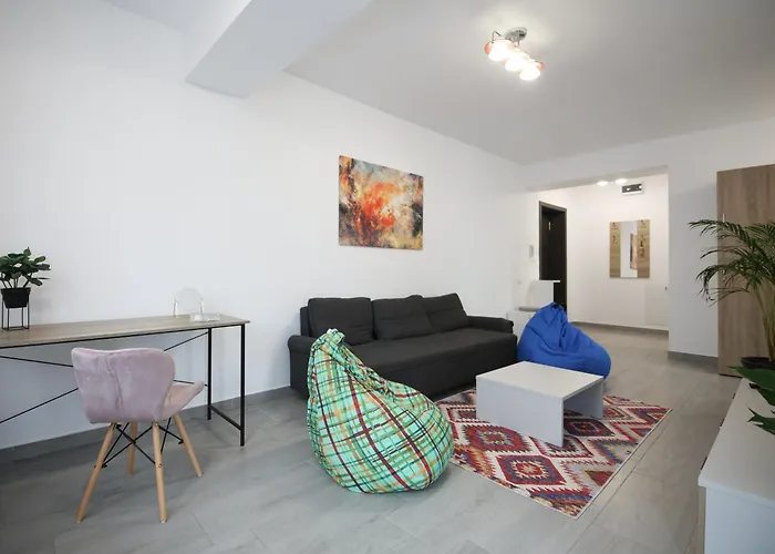 Vitan Central Oasis ---Free Secured Private Parking---Self Check-In--
