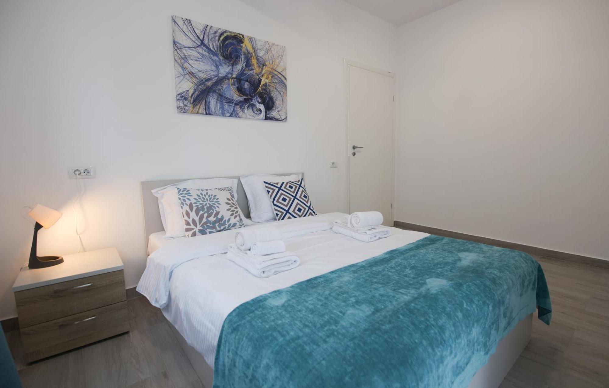 Vitan Oasis ---free Secured Private Parking---self Check-in-- Apartment Bucharest