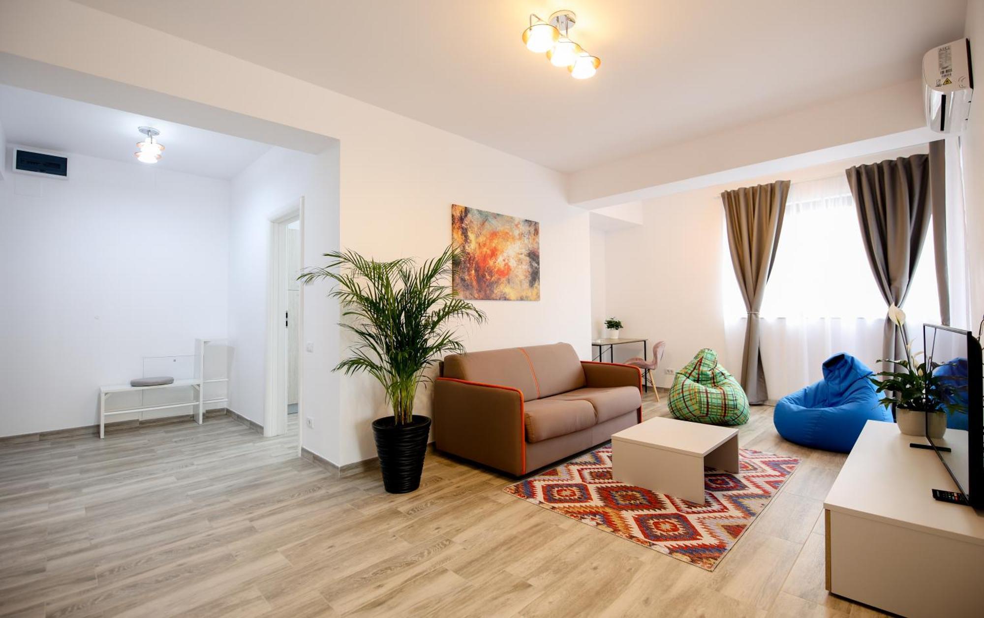 Vitan Oasis ---free Secured Private Parking---self Check-in-- Apartment *