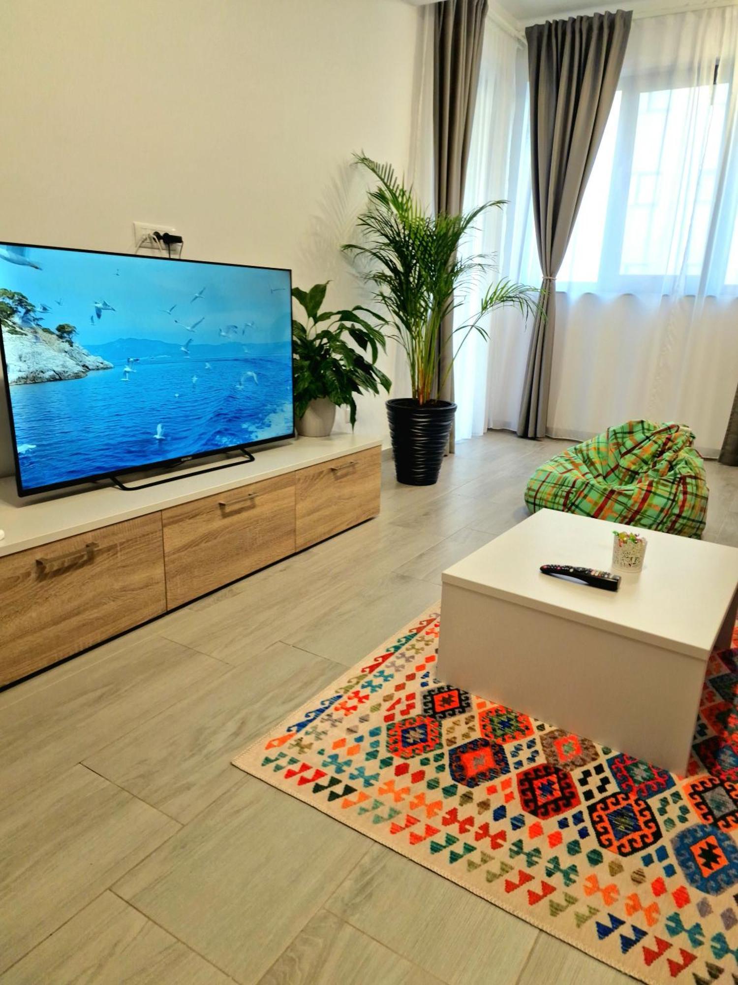 Vitan Oasis ---free Secured Private Parking---self Check-in-- Apartment Bucharest